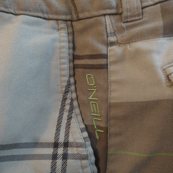 Size 34 mens O'Neill Bermuda plaid shorts - Picture 7 of 16
